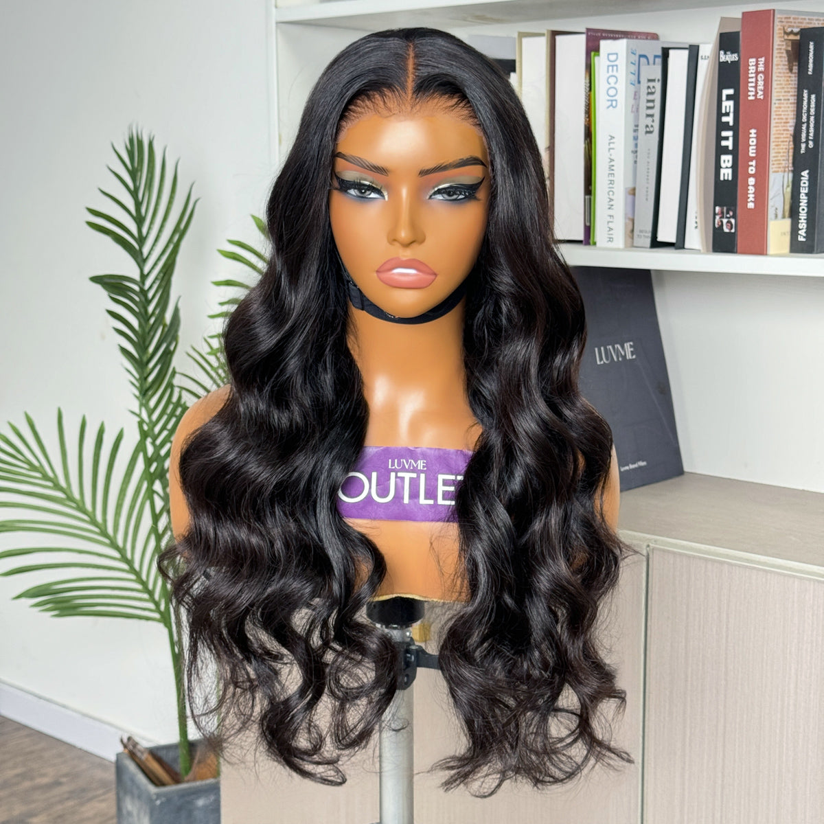 Outlet 18-28'' | Body Wave Ear-to-Ear Glueless 13x4 Frontal Lace Long Wig Pre-Cut Lace